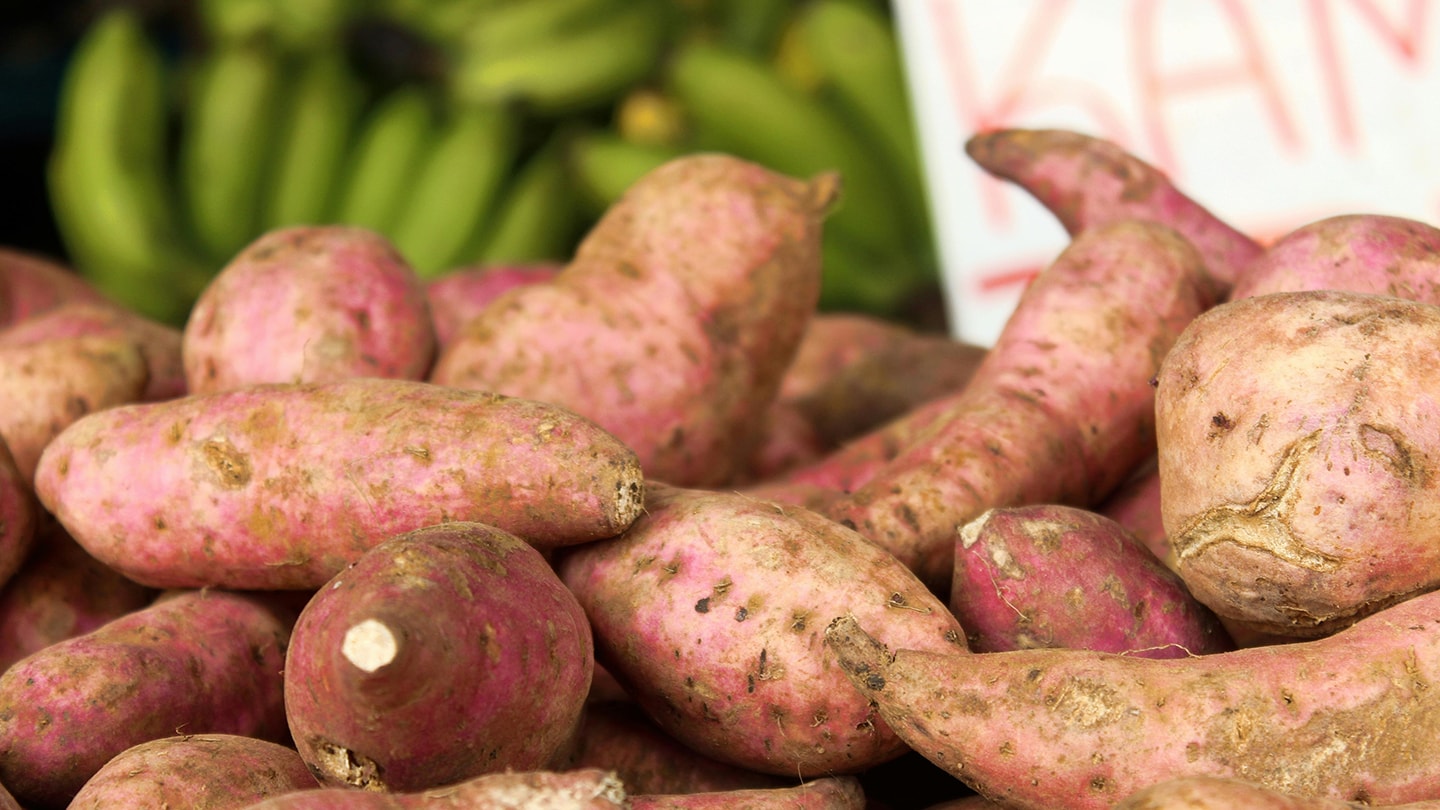 Nahaufnahme von Süsskartoffeln aus dem WWF Angebot Future Foods.